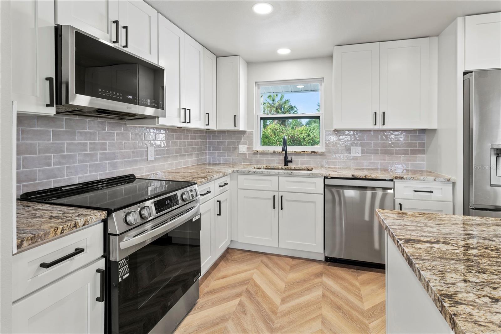 BAY PALMS ADD - Residential