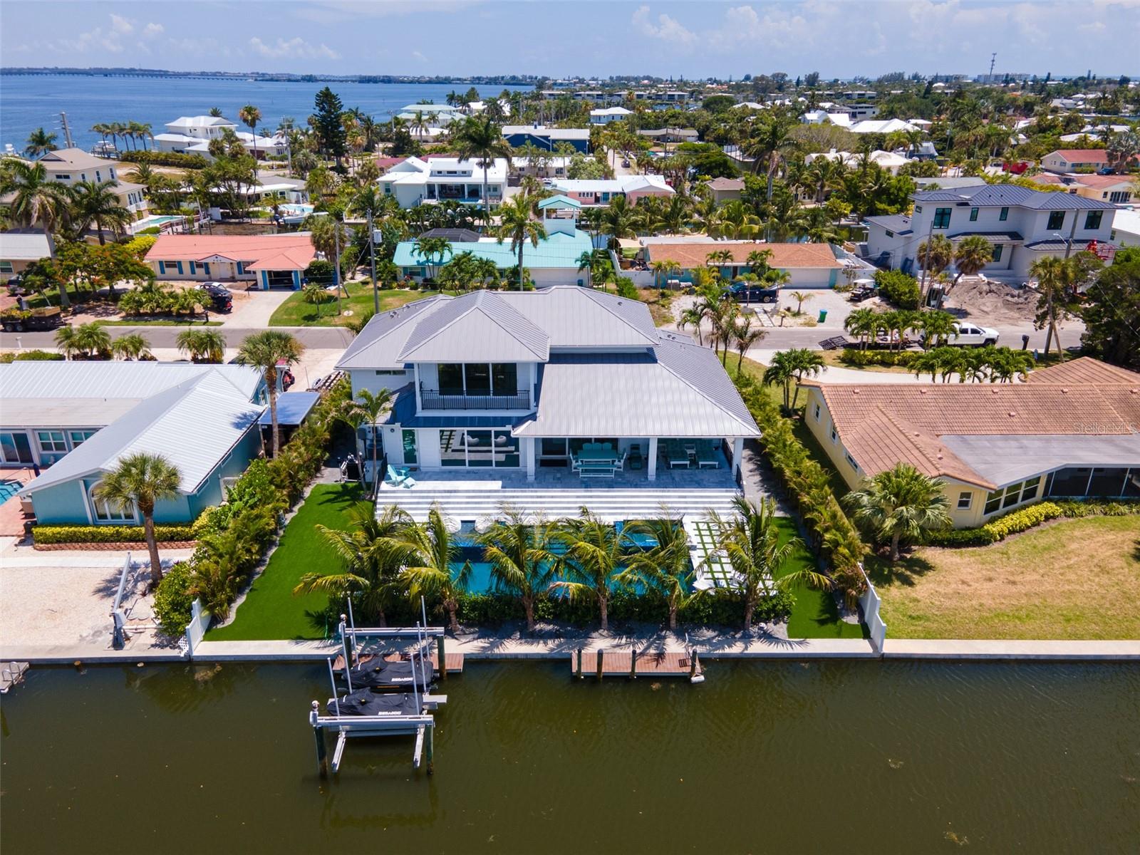 KEY ROYALE 9TH ADD - Residential