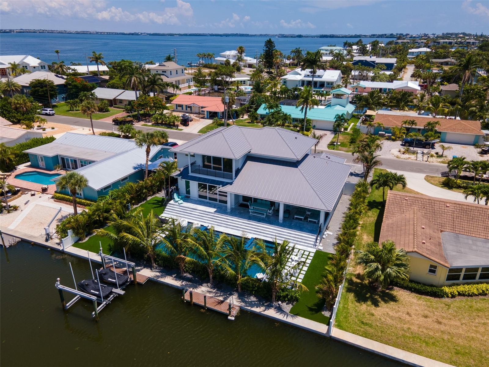 KEY ROYALE 9TH ADD - Residential
