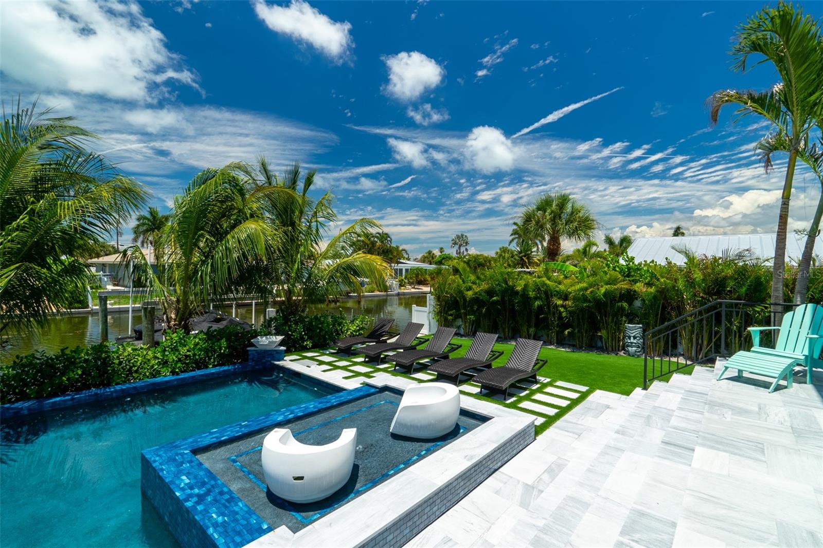 KEY ROYALE 9TH ADD - Residential