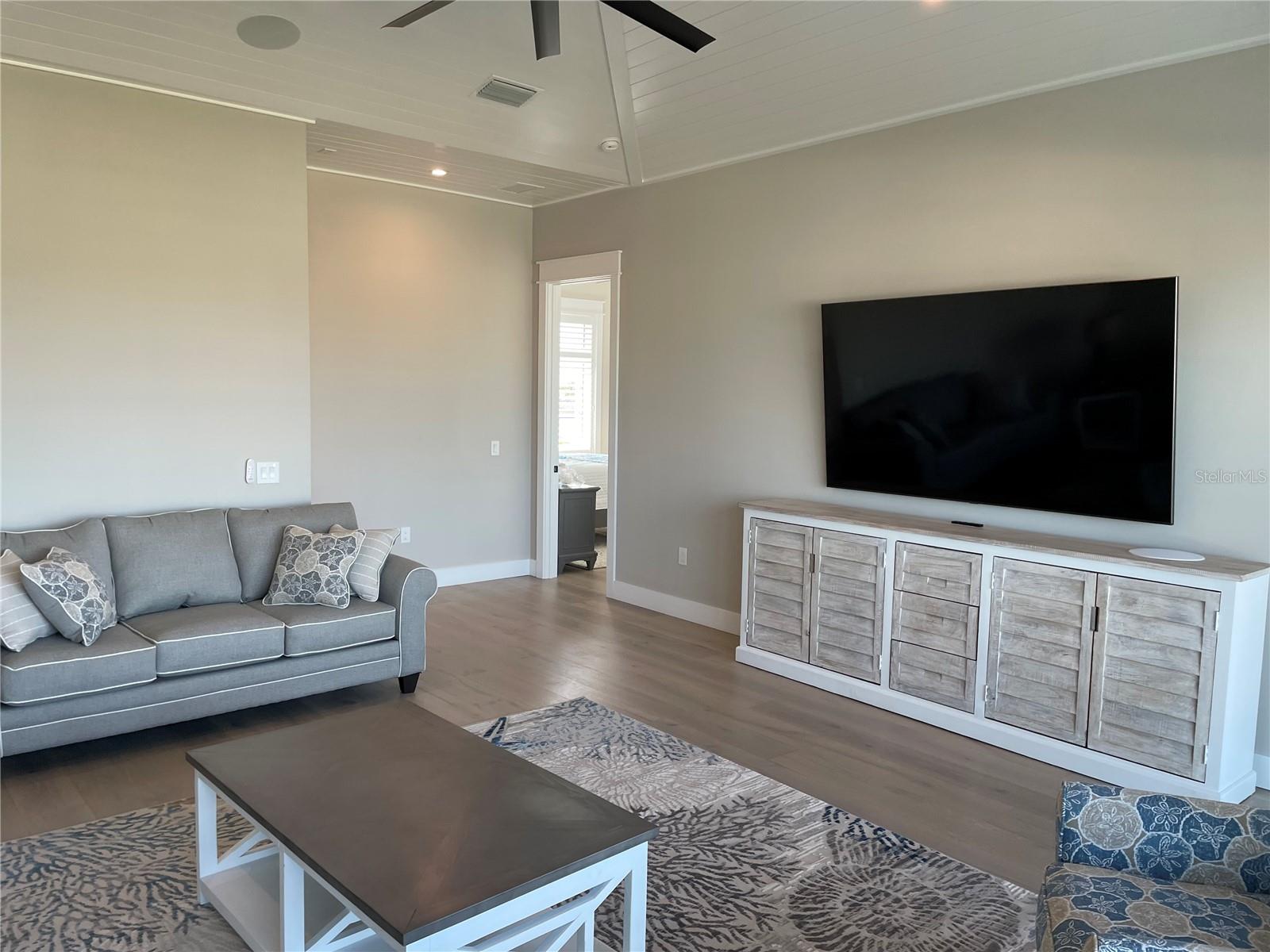 KEY ROYALE 9TH ADD - Residential