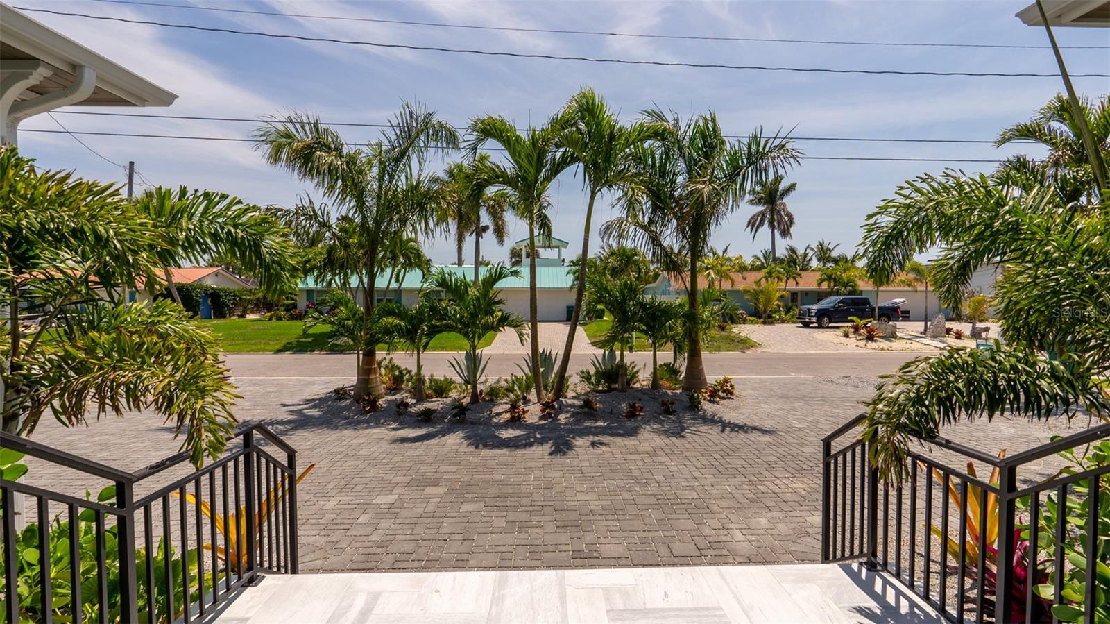 KEY ROYALE 9TH ADD - Residential