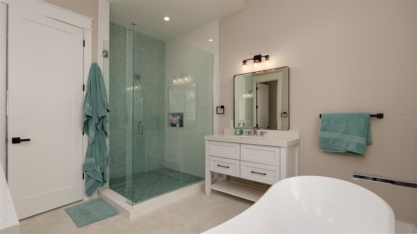 KEY ROYALE 9TH ADD - Residential