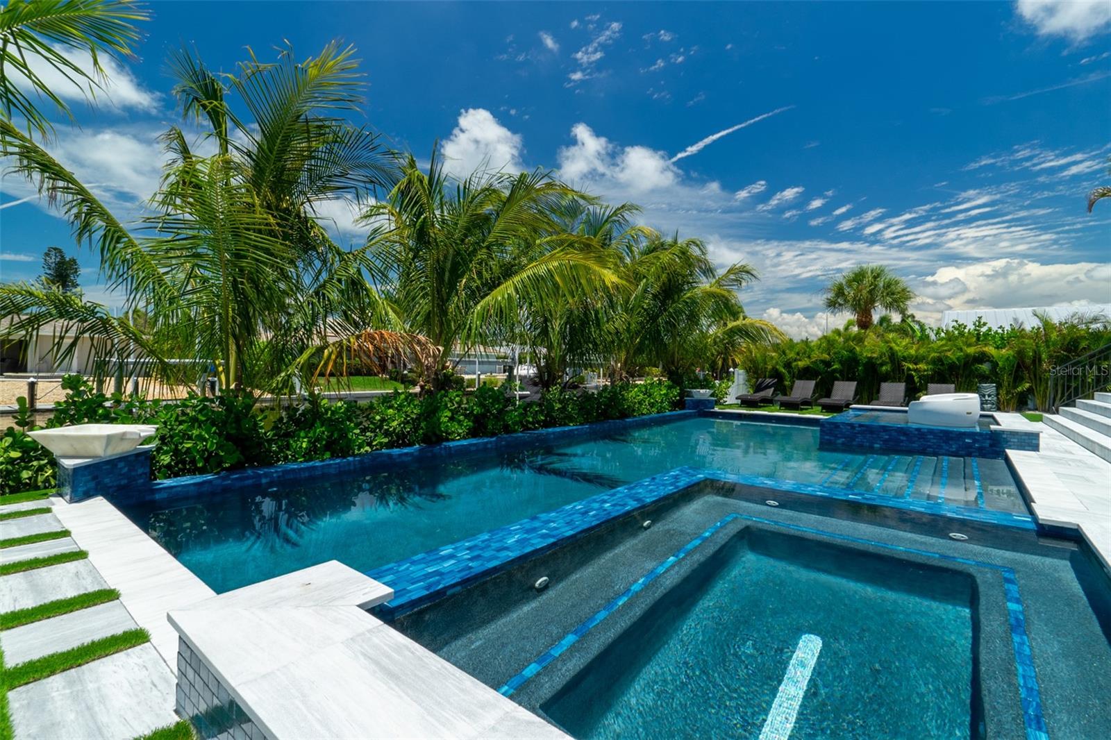 KEY ROYALE 9TH ADD - Residential