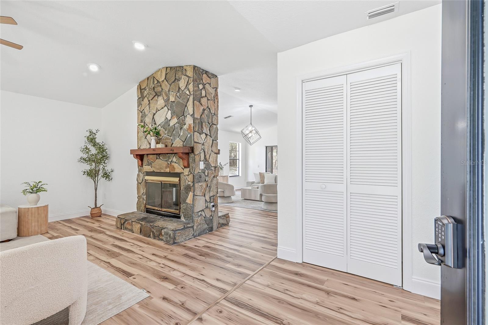 SUNCOAST HIGHLANDS - Residential
