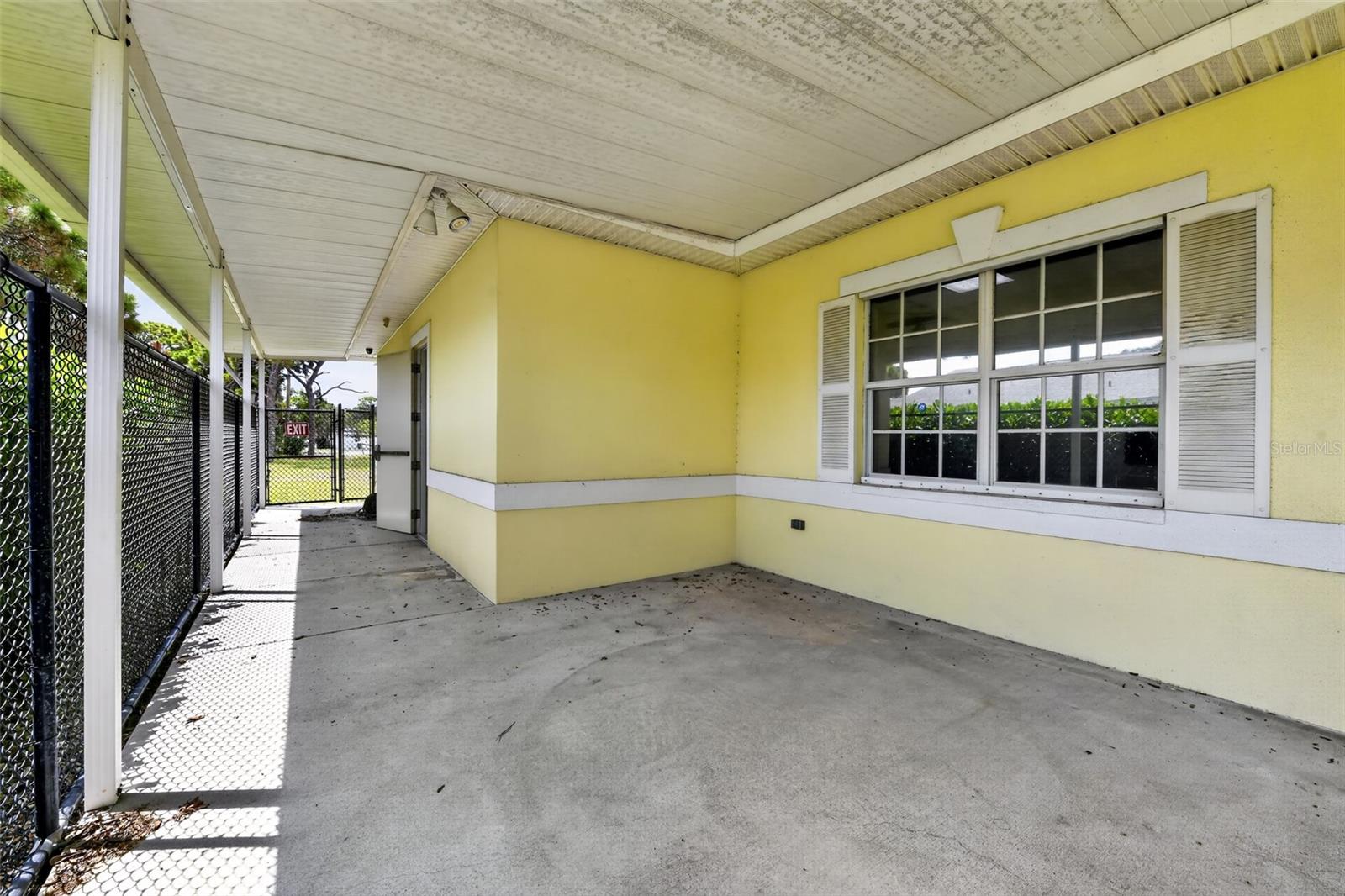 STEPHENSON OFFICE COMPLEX III - Commercial Lease