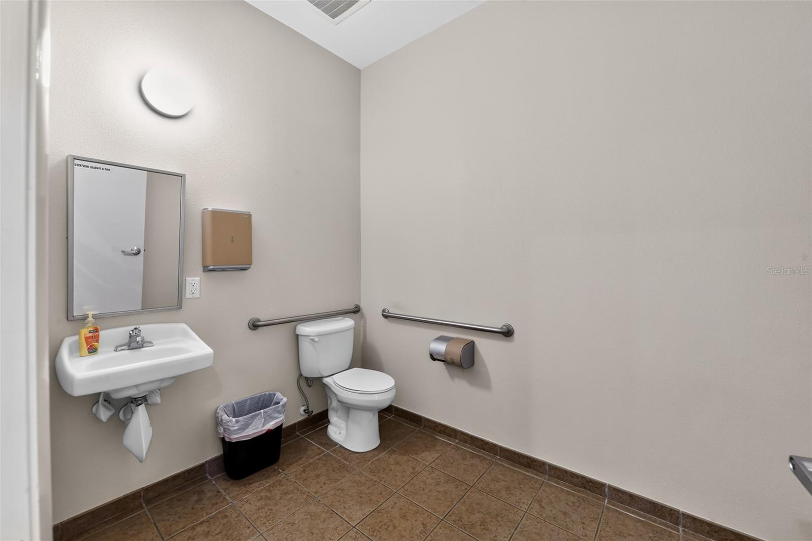 STEPHENSON OFFICE COMPLEX III - Commercial Lease