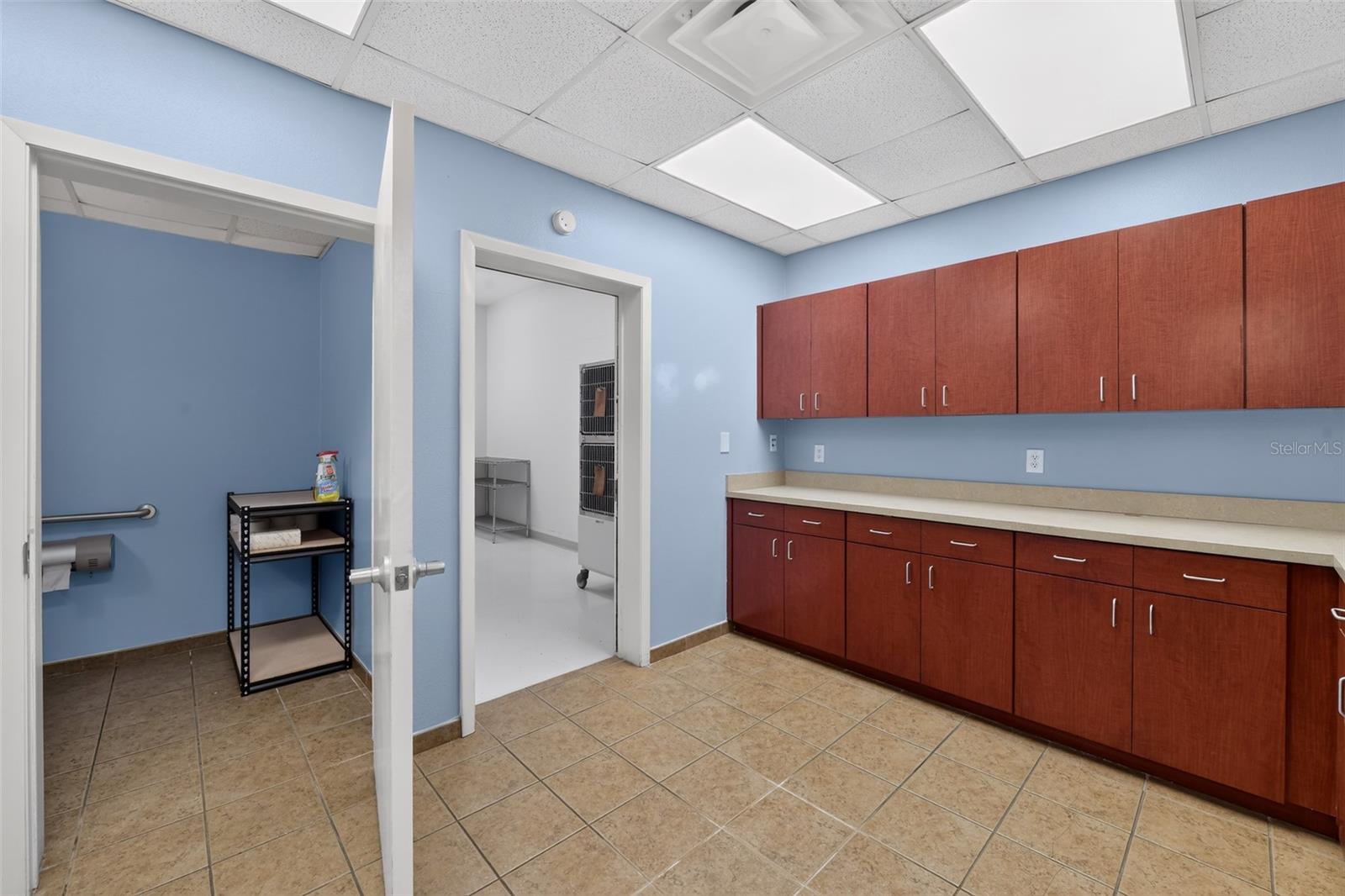 STEPHENSON OFFICE COMPLEX III - Commercial Lease