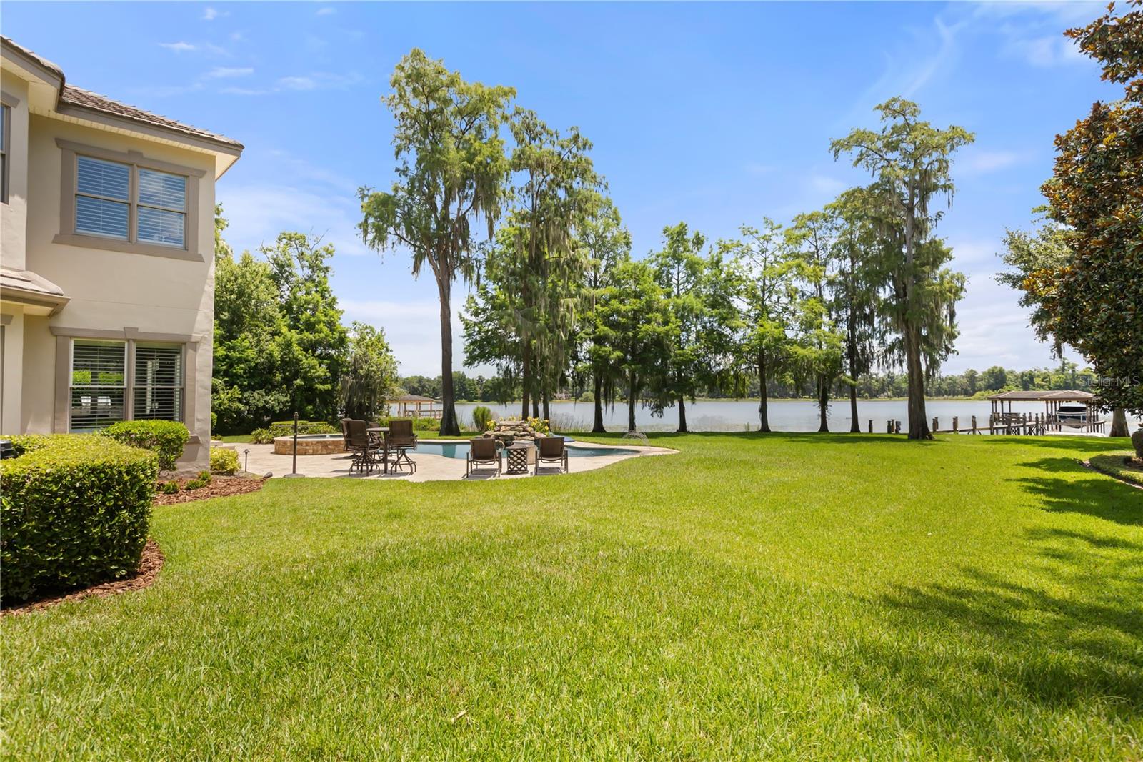 CRANES POINT - Residential