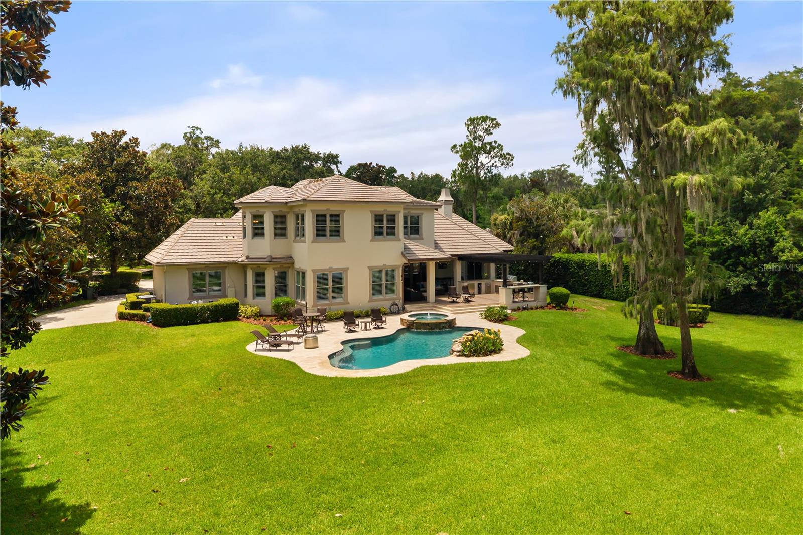 CRANES POINT - Residential