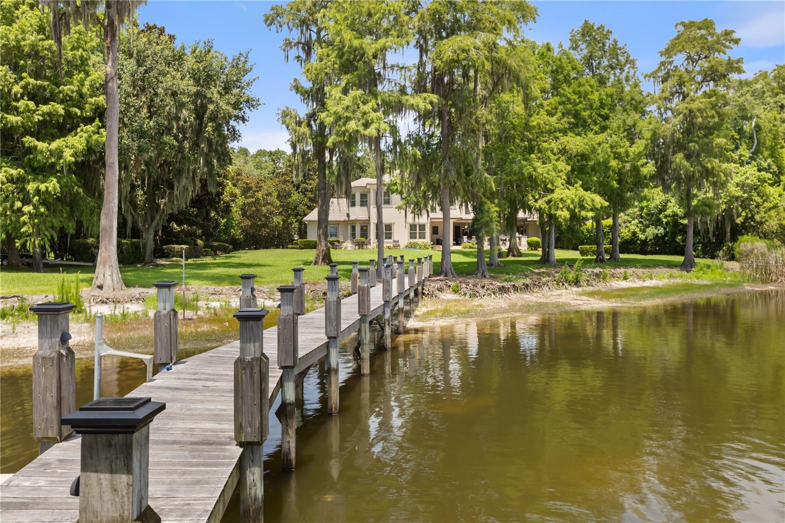 CRANES POINT - Residential