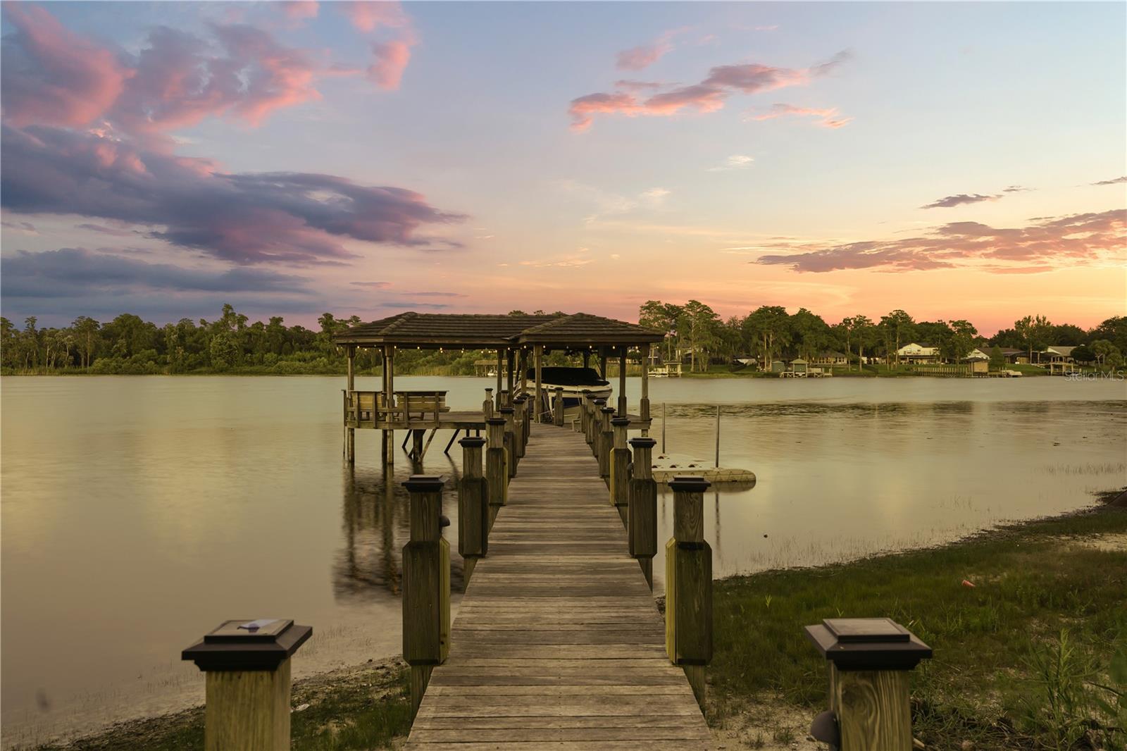 CRANES POINT - Residential