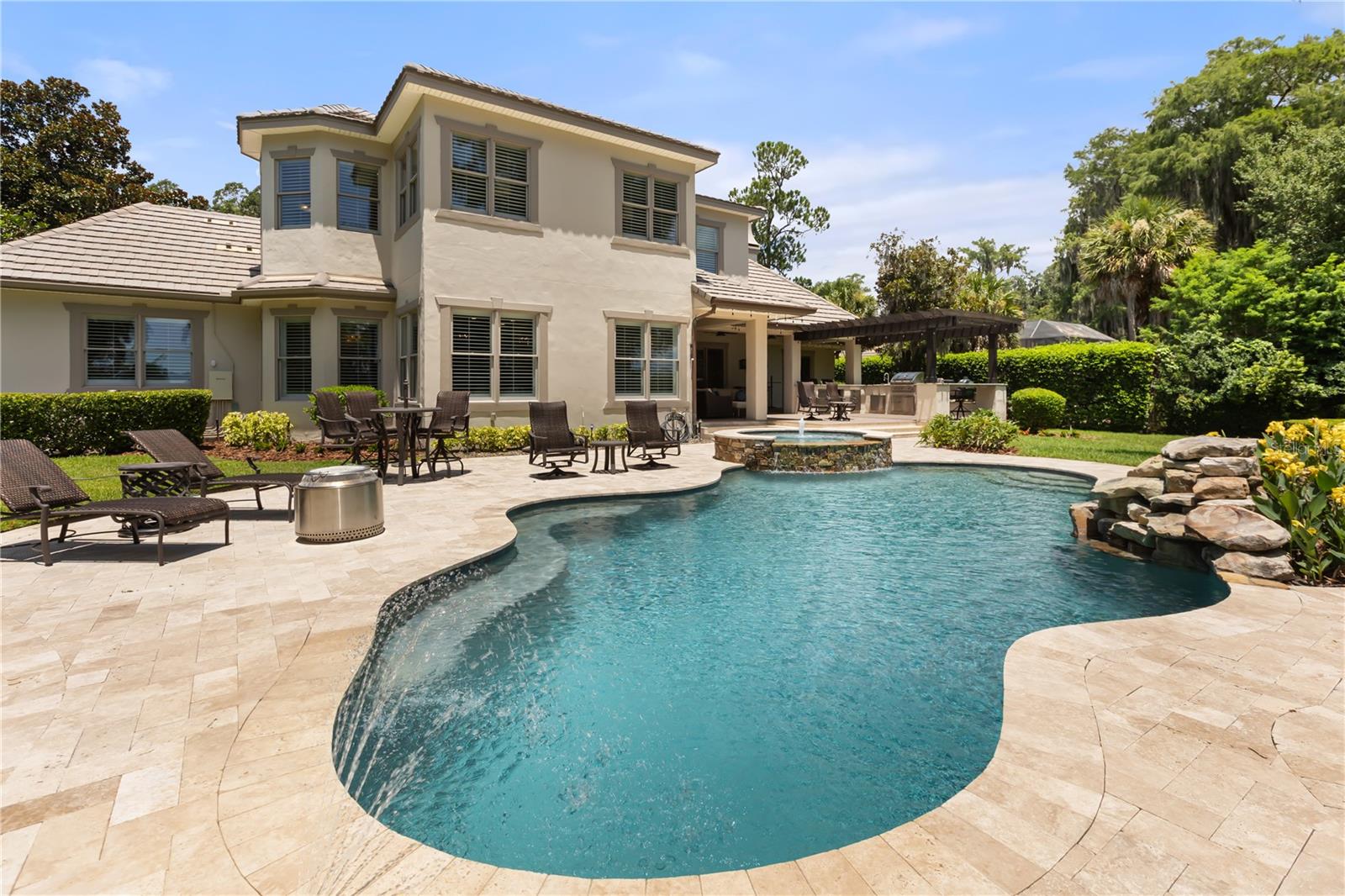 CRANES POINT - Residential