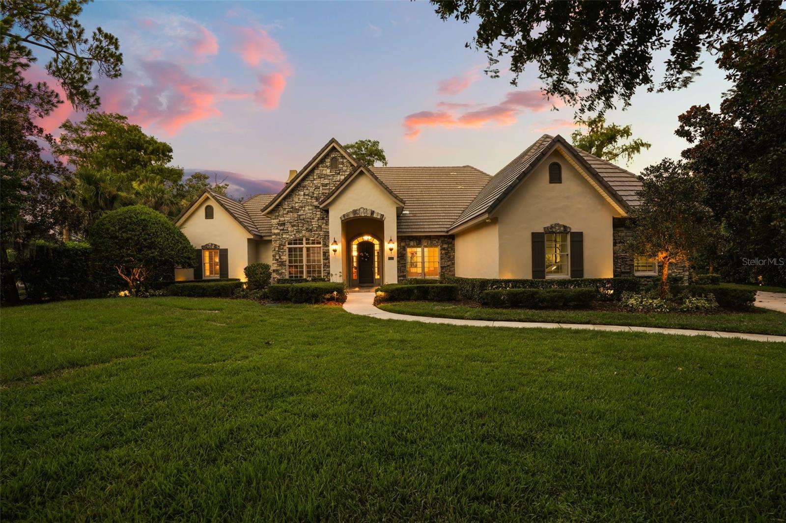 CRANES POINT - Residential