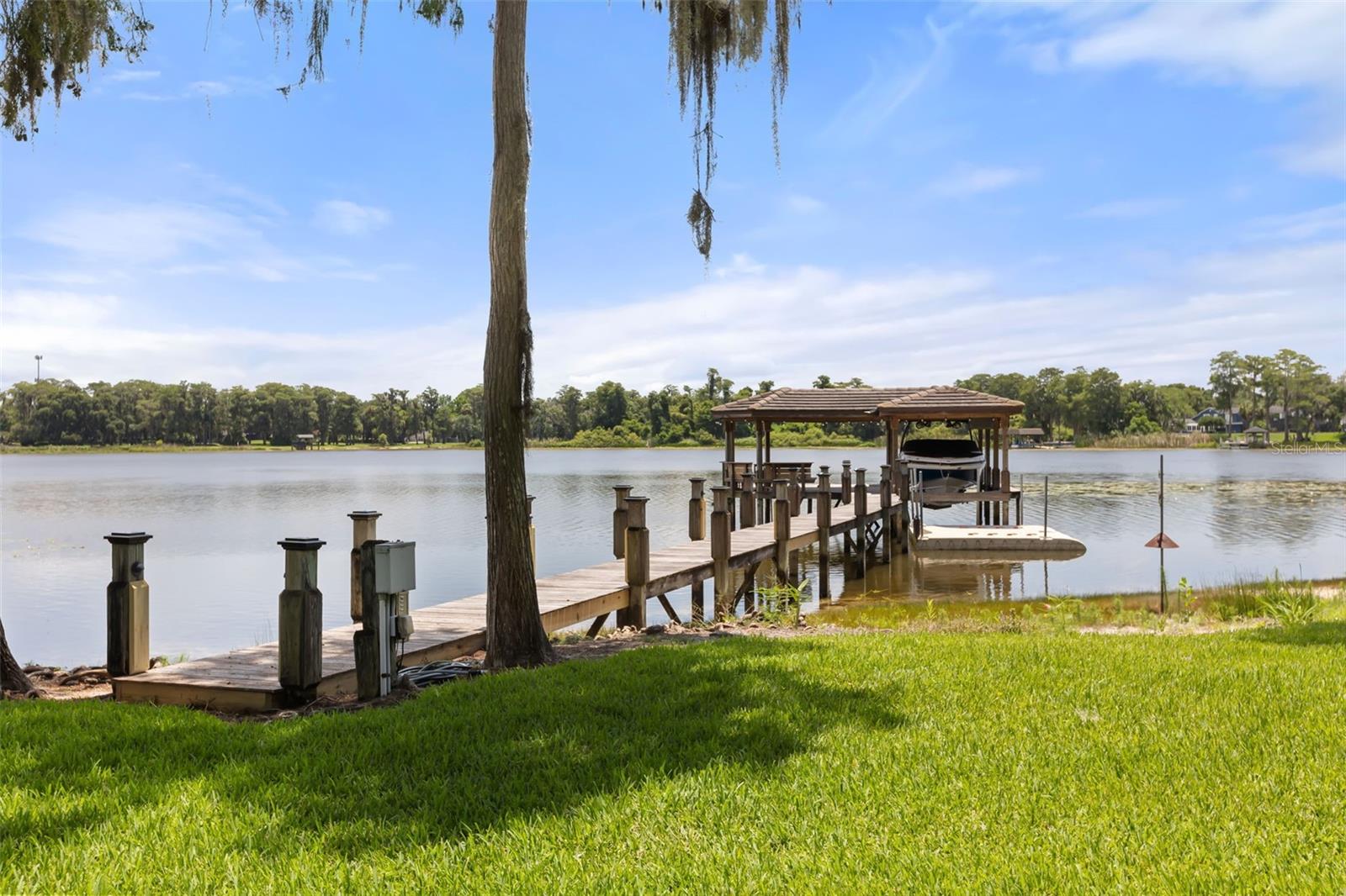 CRANES POINT - Residential