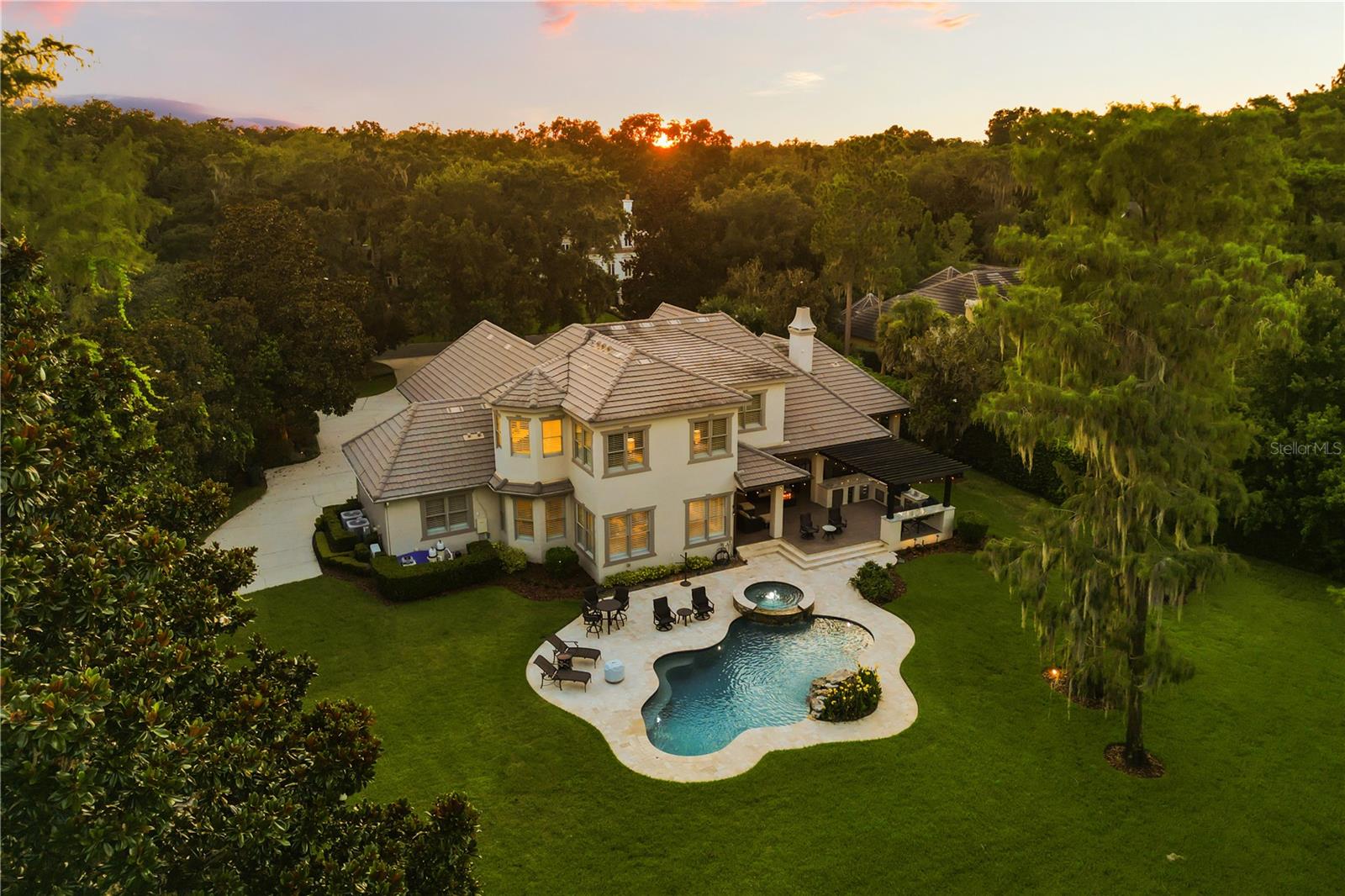 CRANES POINT - Residential
