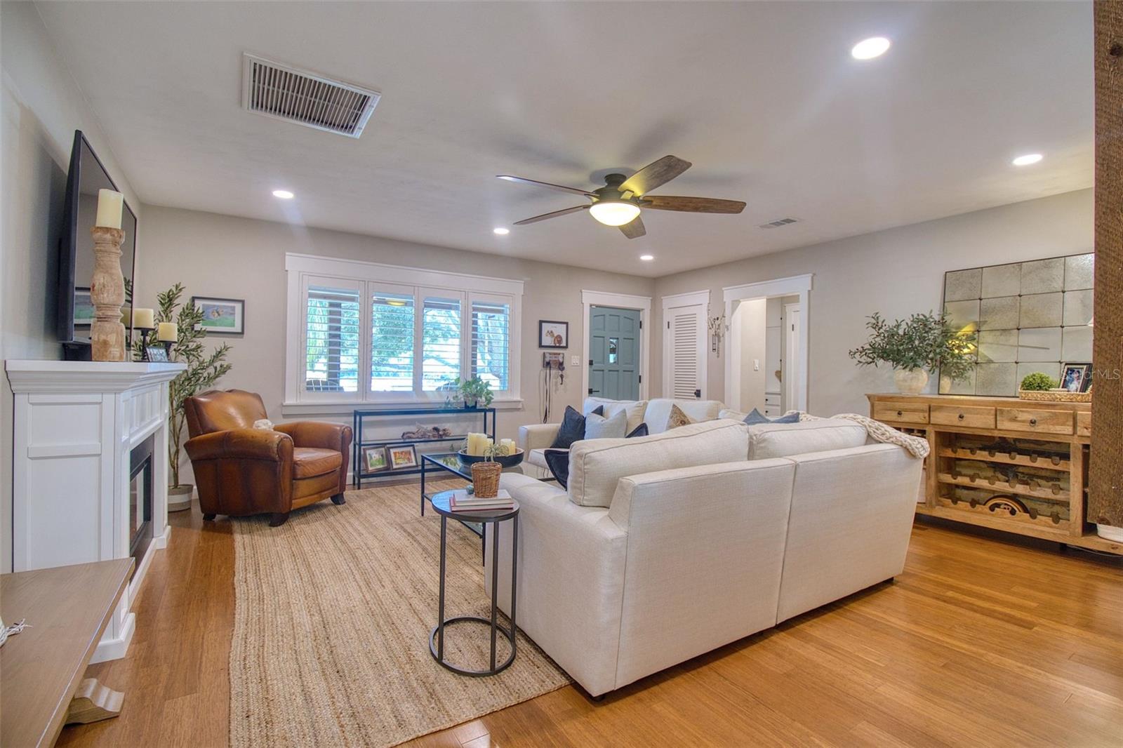 EDGEWATER TERRACE - Residential