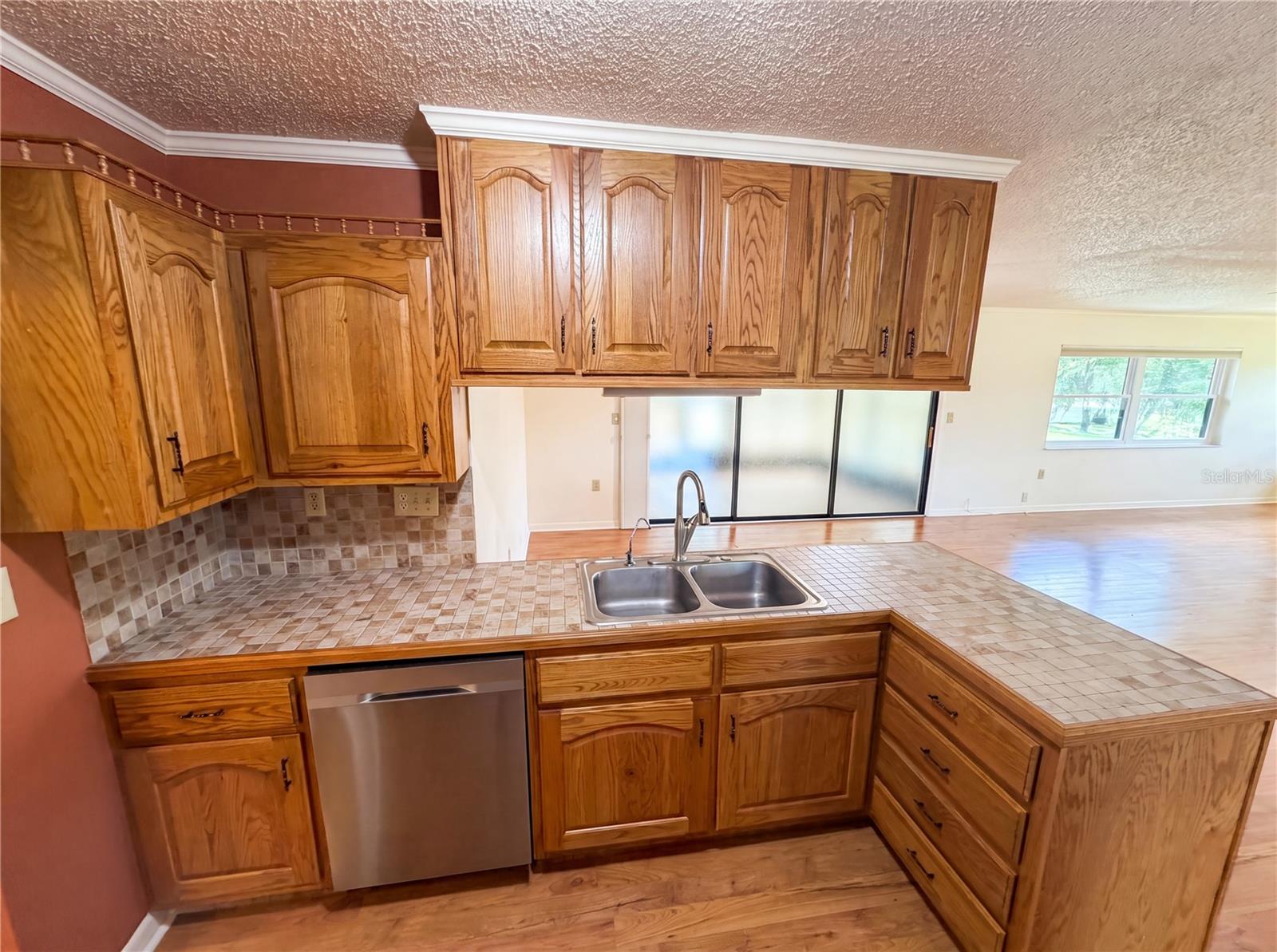 HILLS COUNTRYSIDE ESTATES - Residential