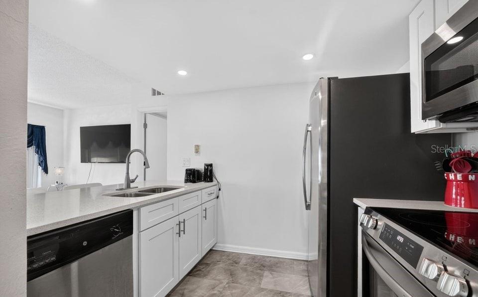 OCEAN VIEW MANOR CONDO - Residential