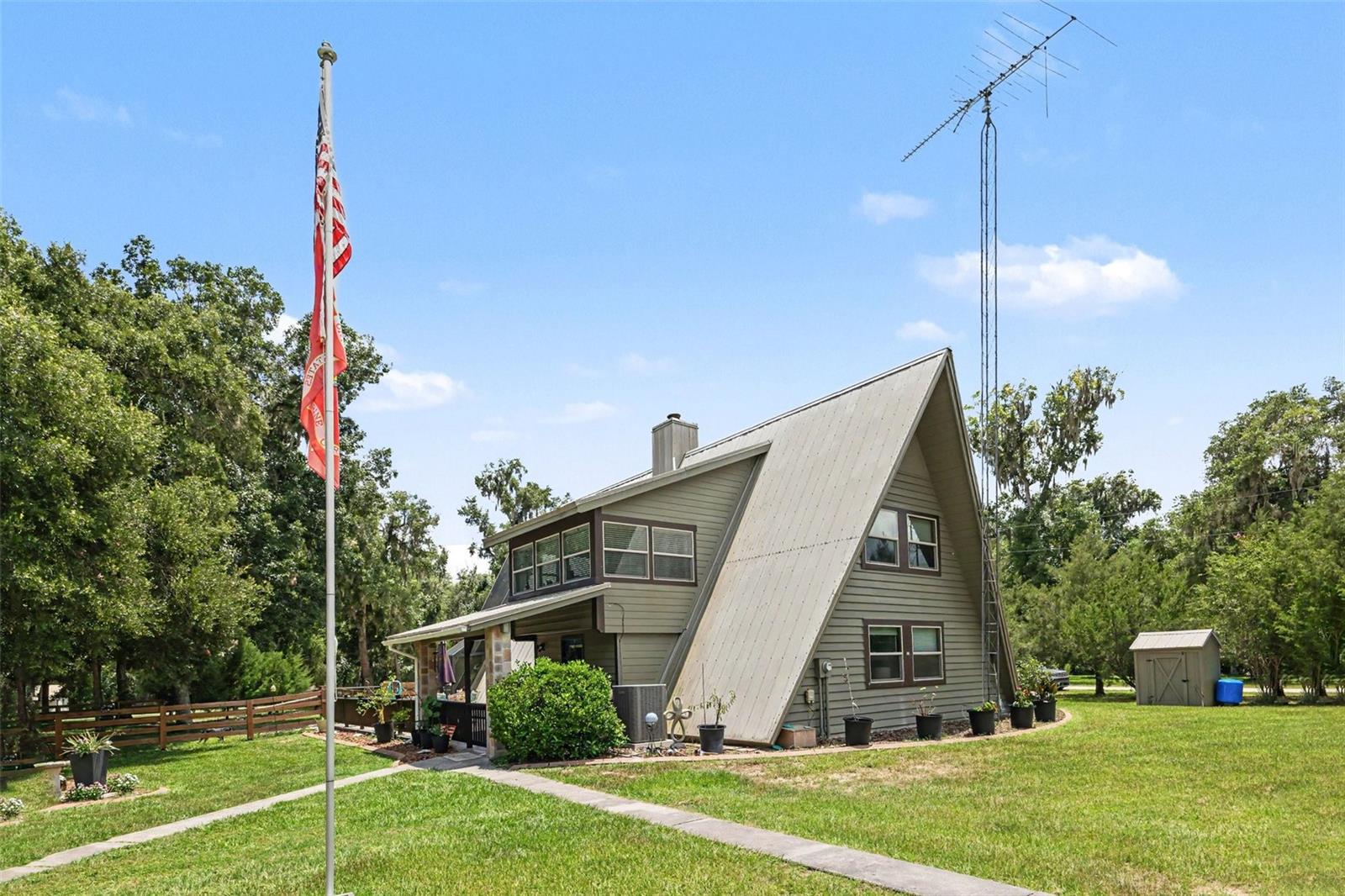HILLS HIDEAWAY UNREC SUB - Residential