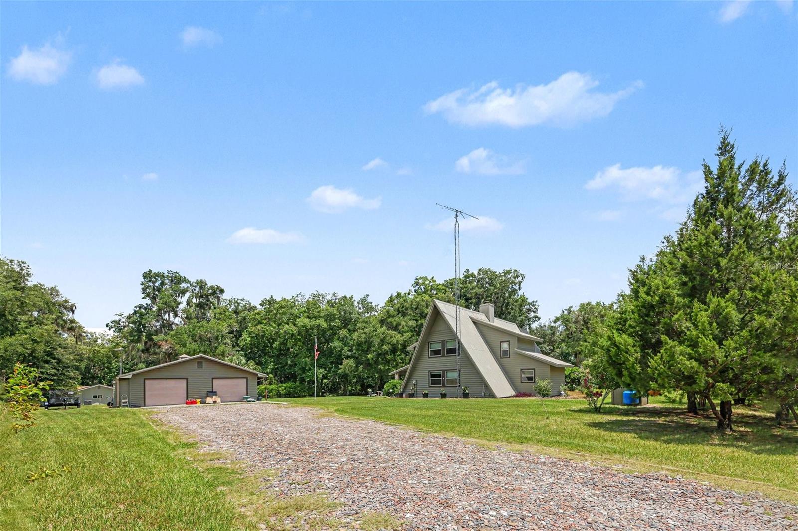 HILLS HIDEAWAY UNREC SUB - Residential