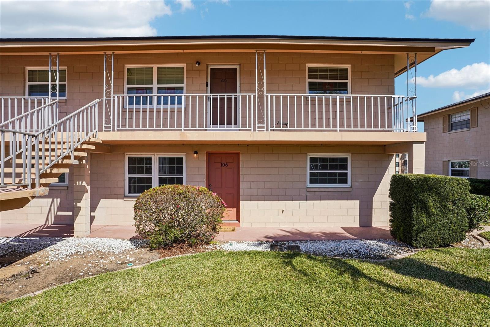 TAVARES LAKEVIEW CONDO - Residential