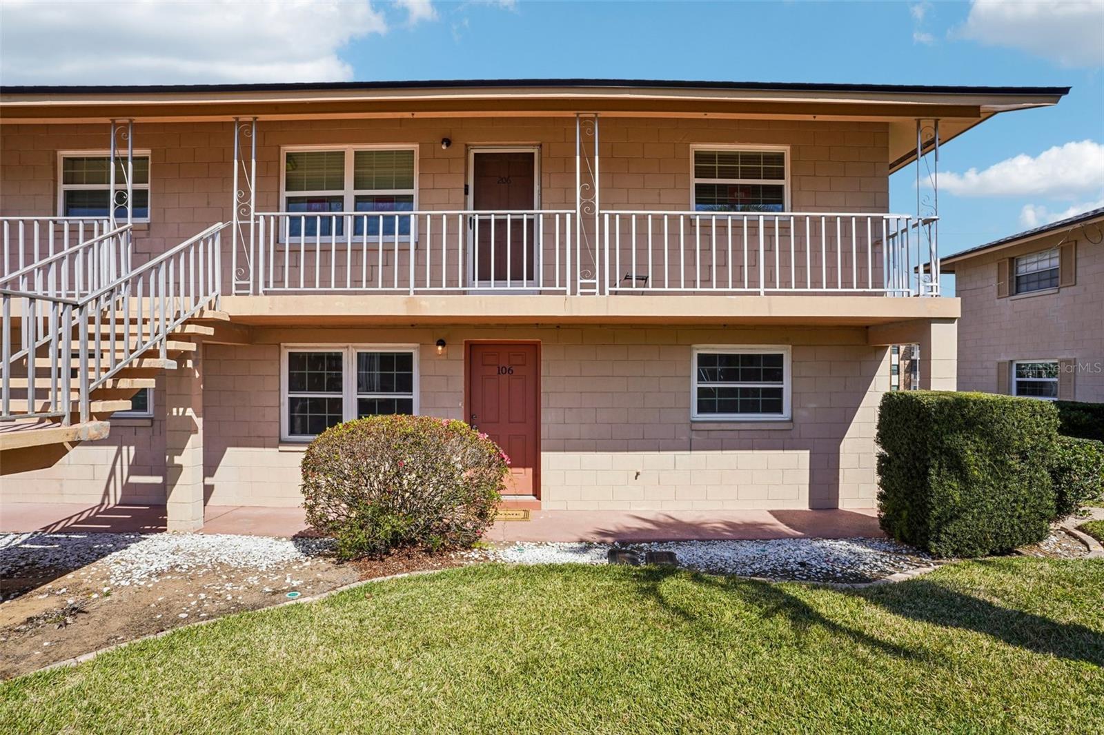 TAVARES LAKEVIEW CONDO - Residential