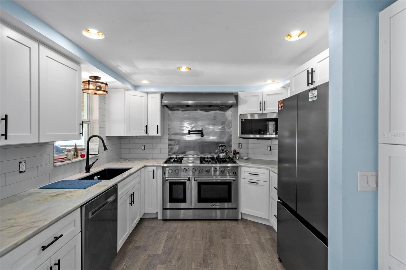 BAY PARK ESTATES - Residential