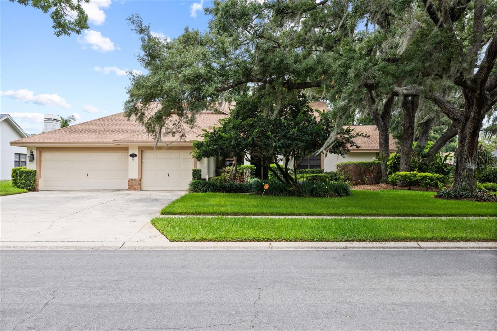 MASON OAKS - Residential