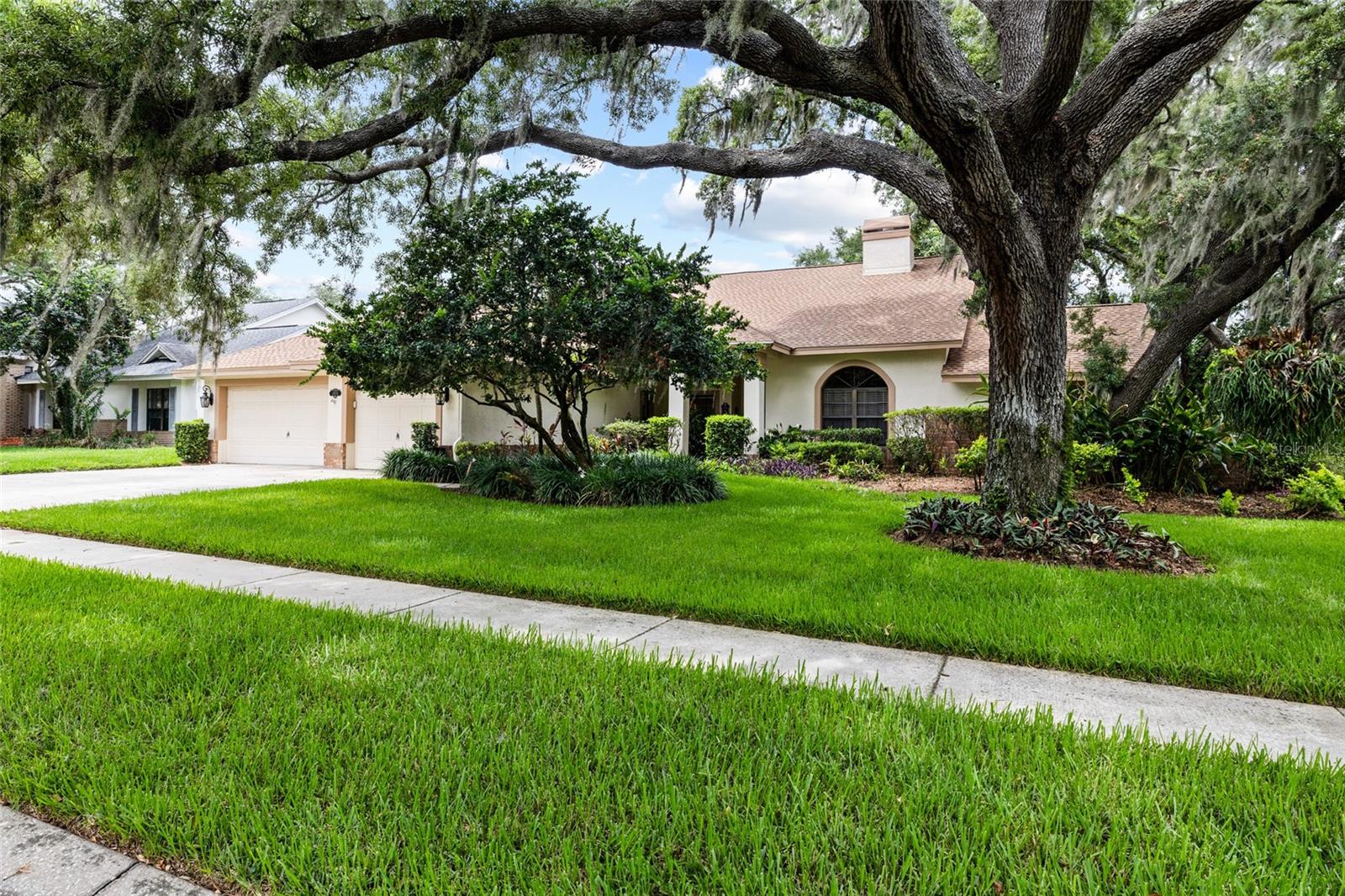 MASON OAKS - Residential