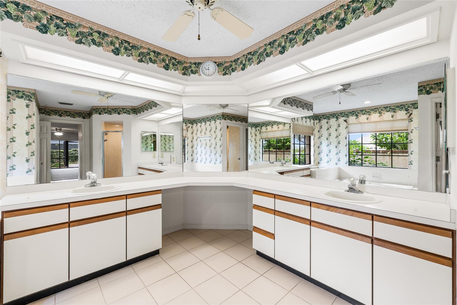 MASON OAKS - Residential