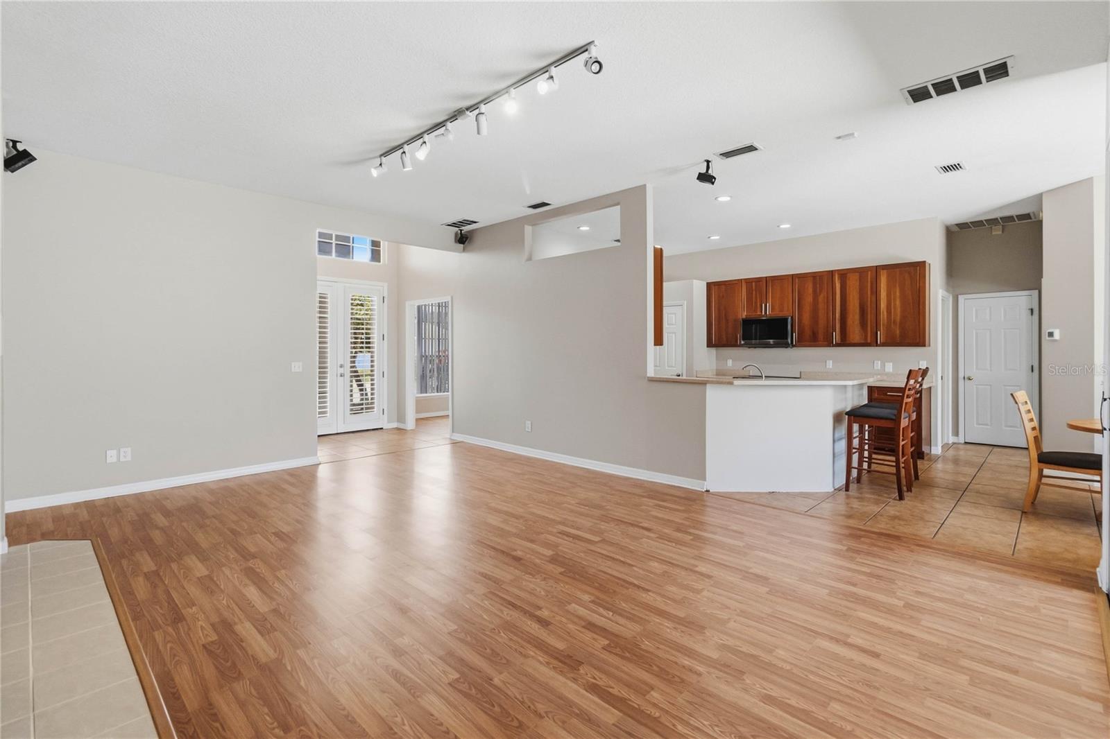 MARBLE HEAD - Residential