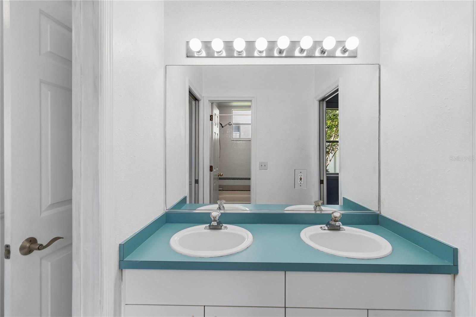 MARBLE HEAD - Residential