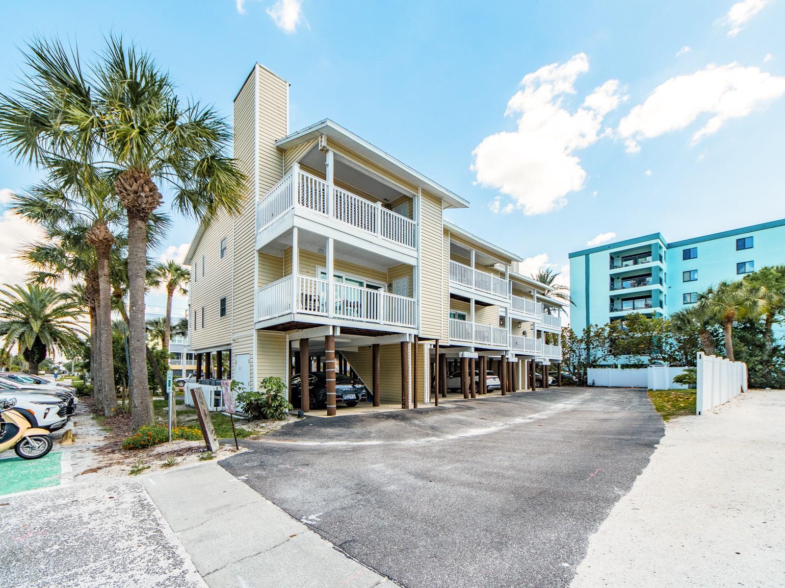 SUNRAKER WEST CONDO - Residential