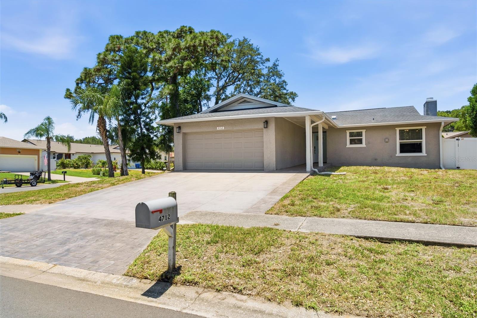 PINE LAKE - Residential