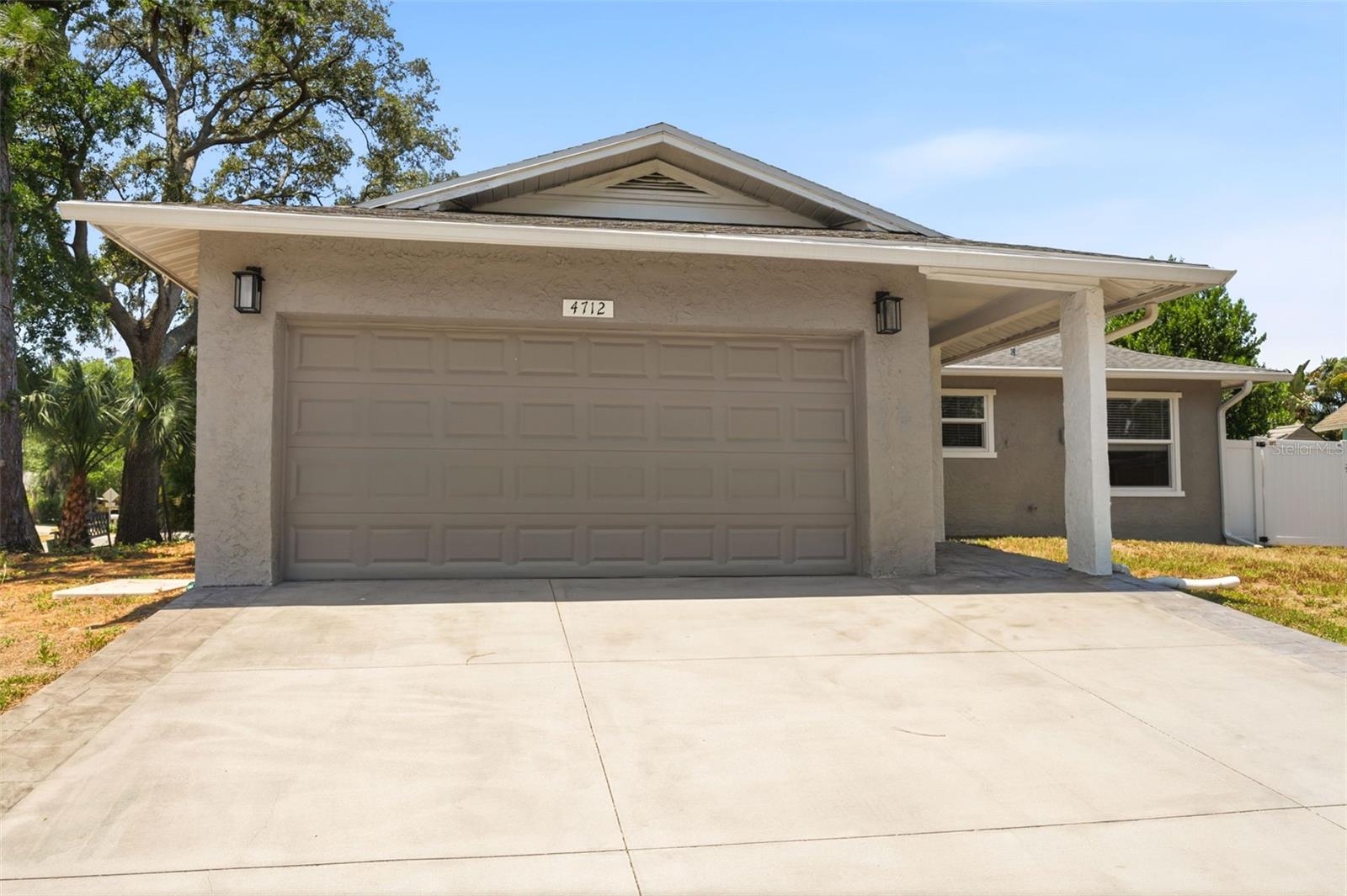 PINE LAKE - Residential