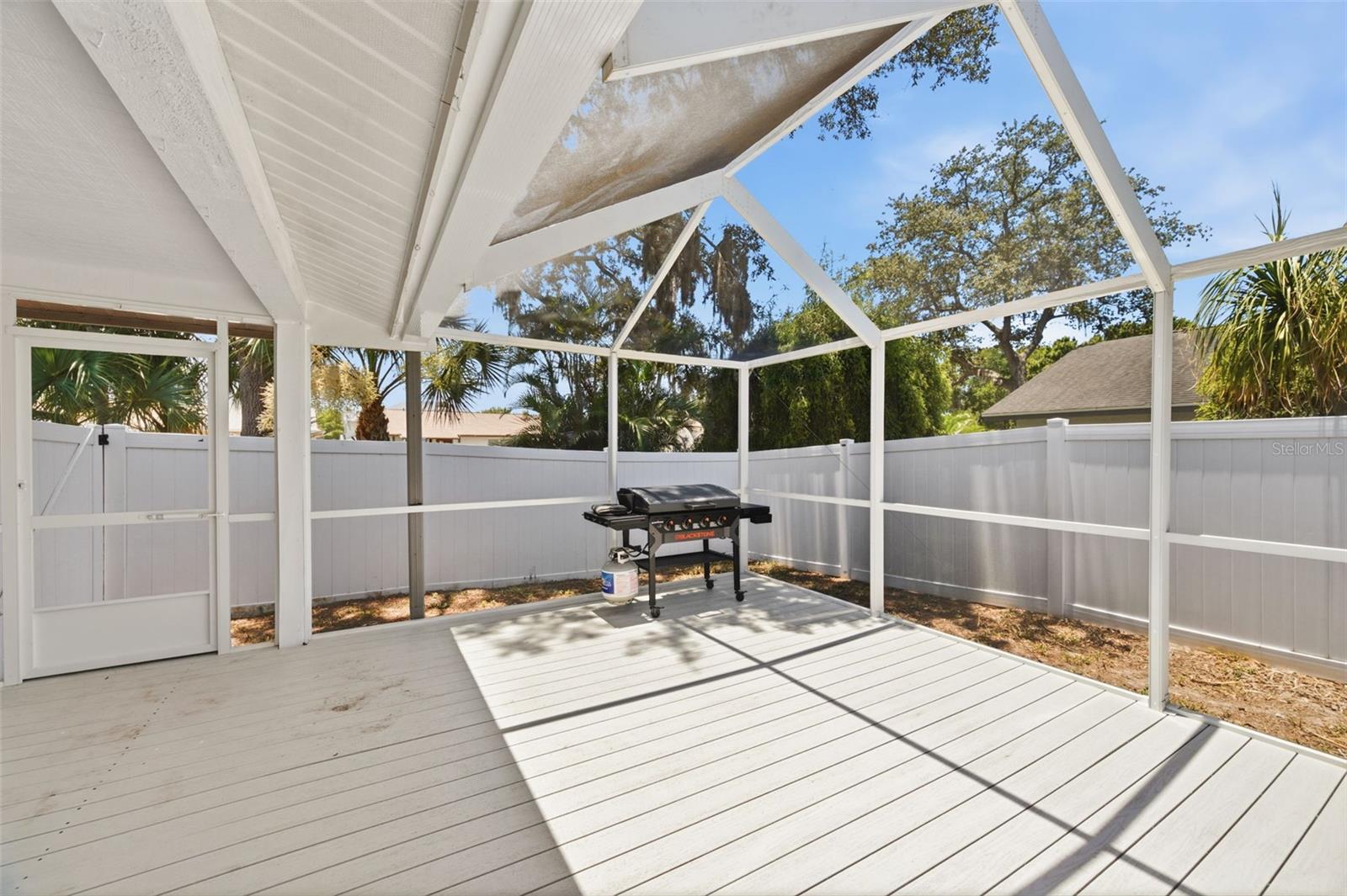 PINE LAKE - Residential