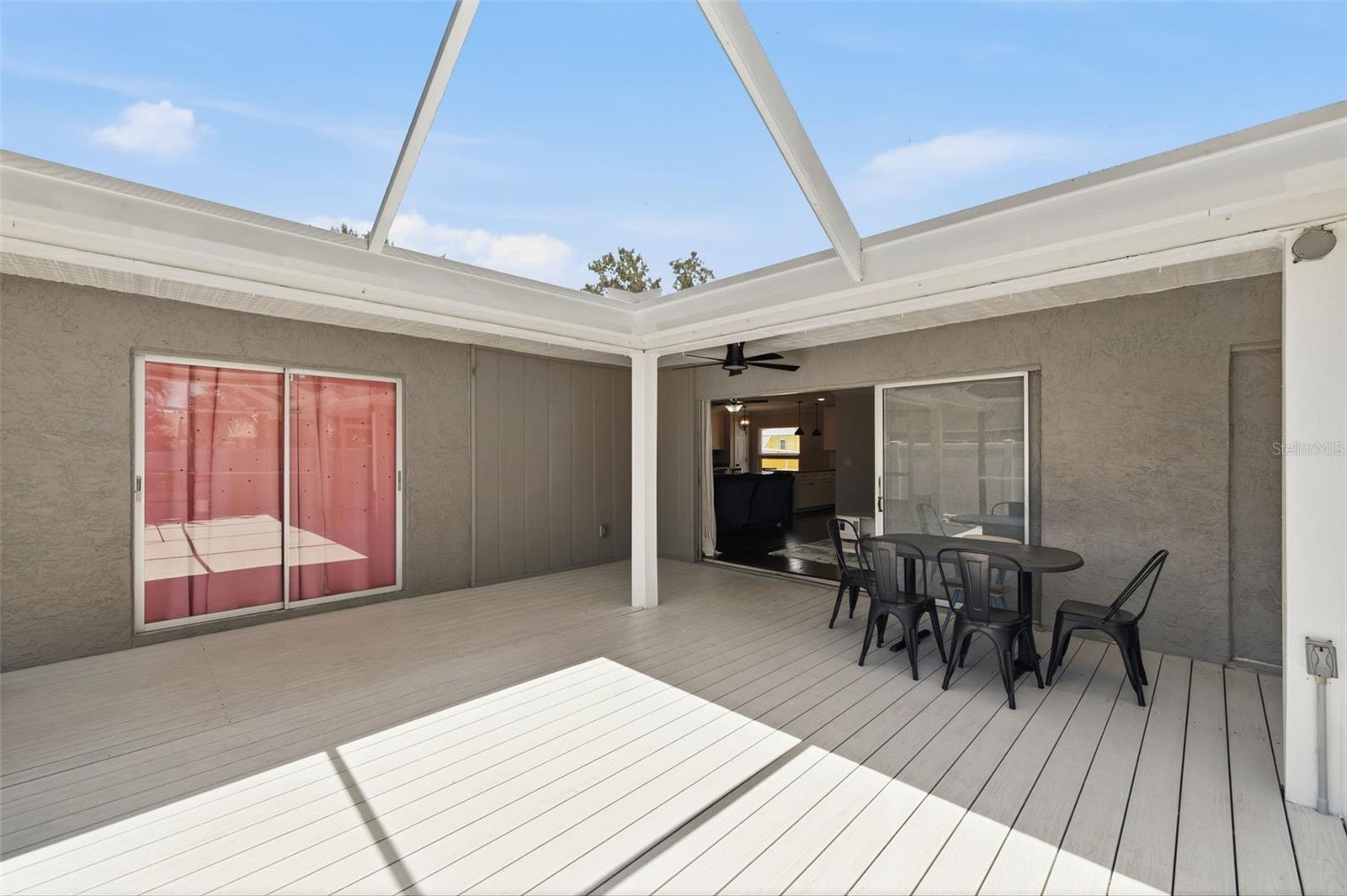 PINE LAKE - Residential