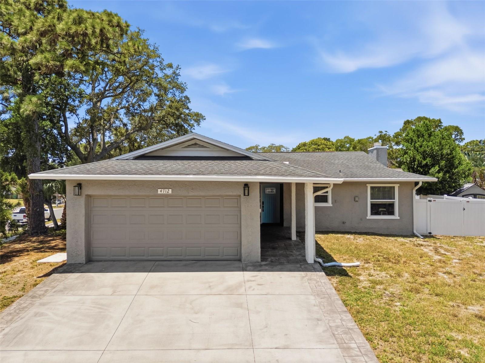 PINE LAKE - Residential