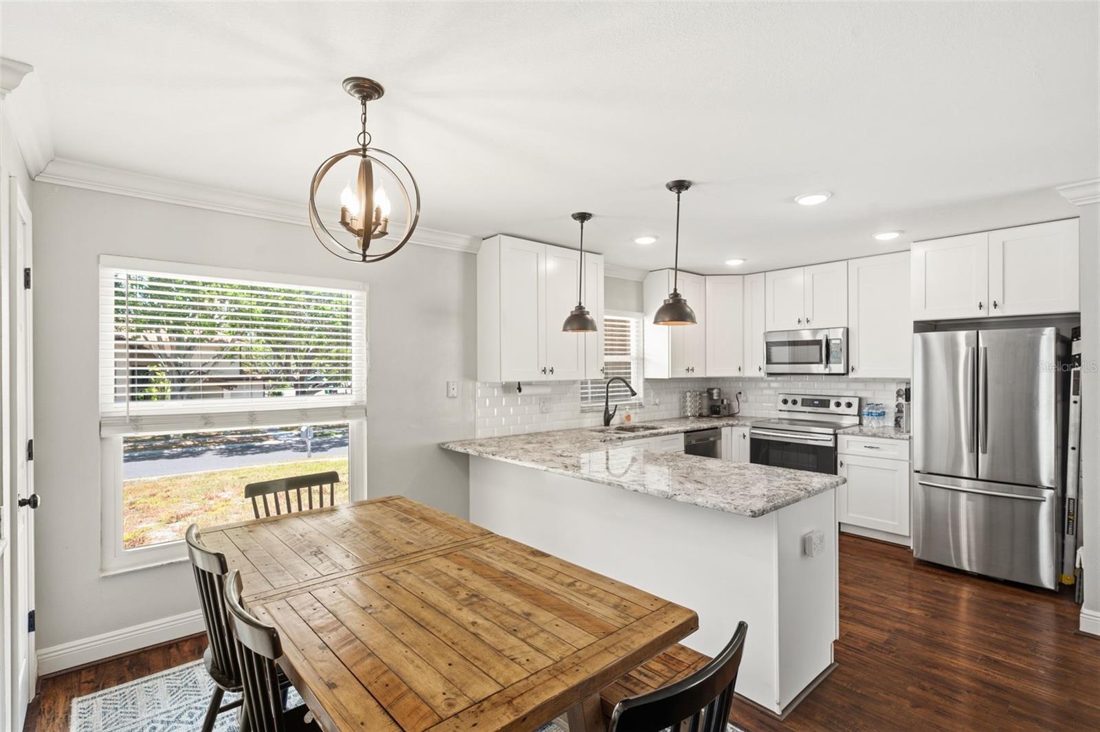 PINE LAKE - Residential