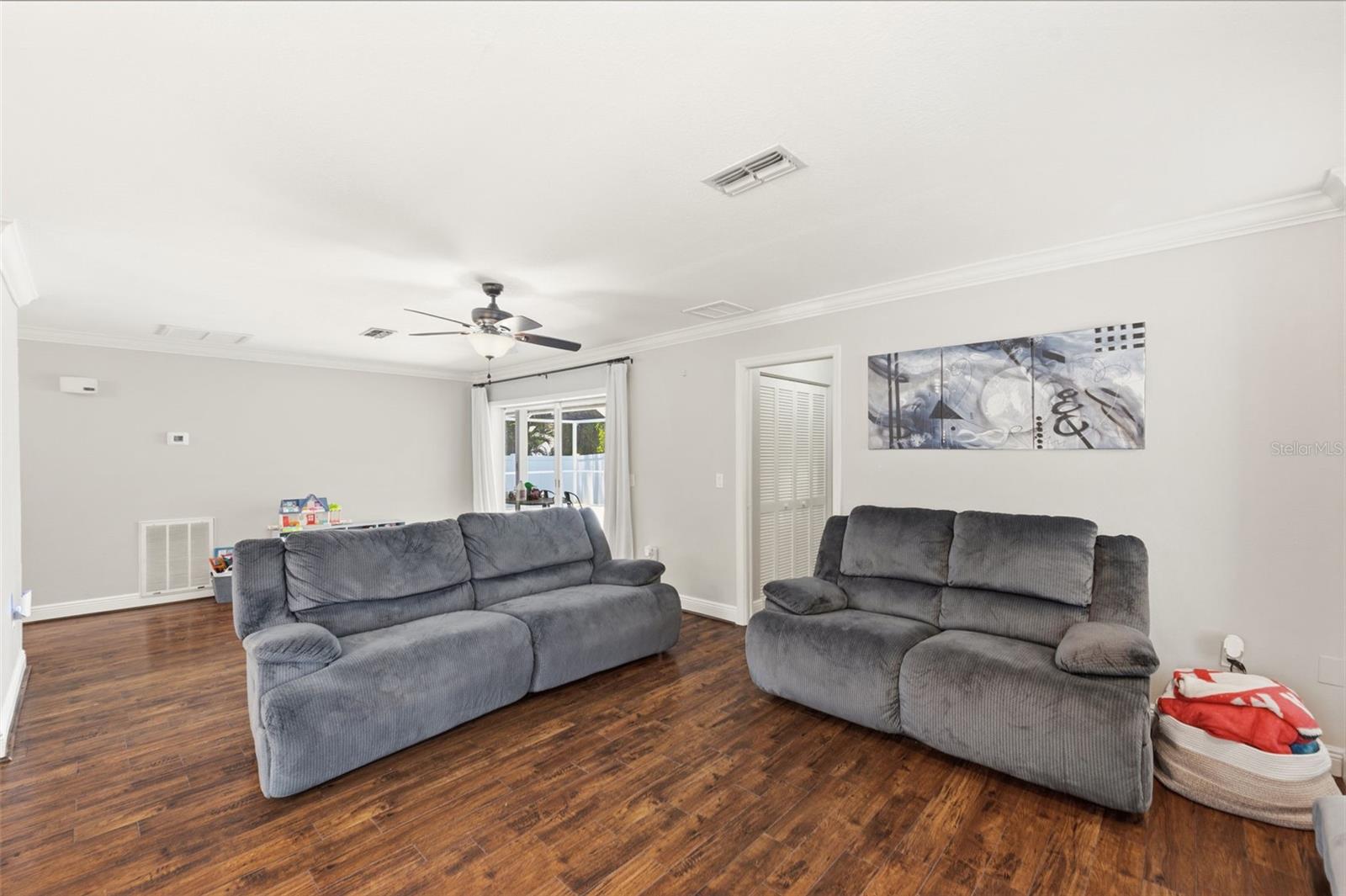 PINE LAKE - Residential