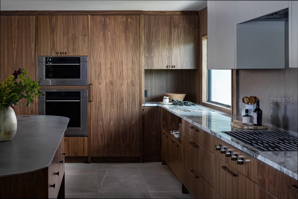 SYLVAN LAKE SHORES - Residential