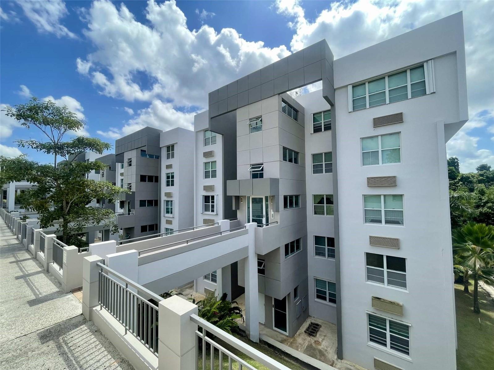 PASEO DEL BOSQUE - Residential