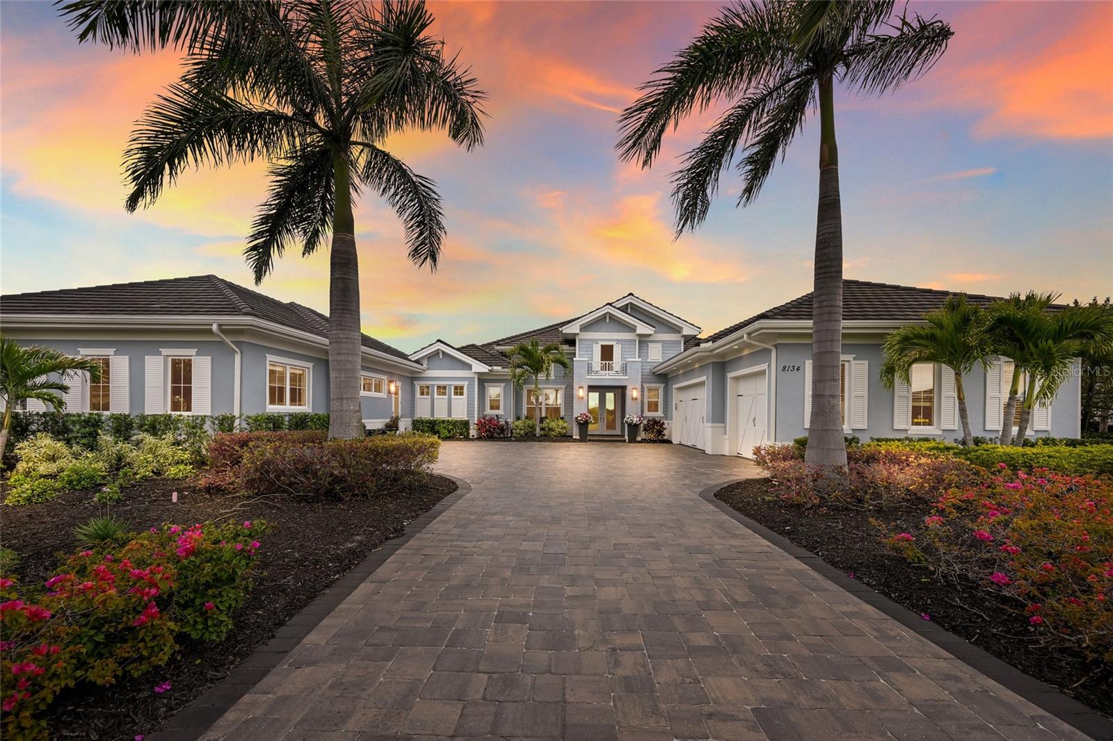 LAKE CLUB - Residential