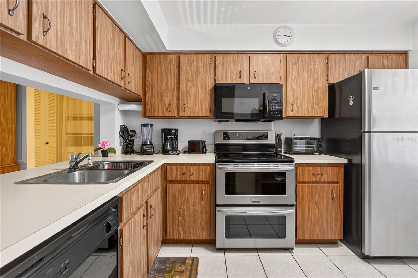 WESTRIDGE CONDO - Residential