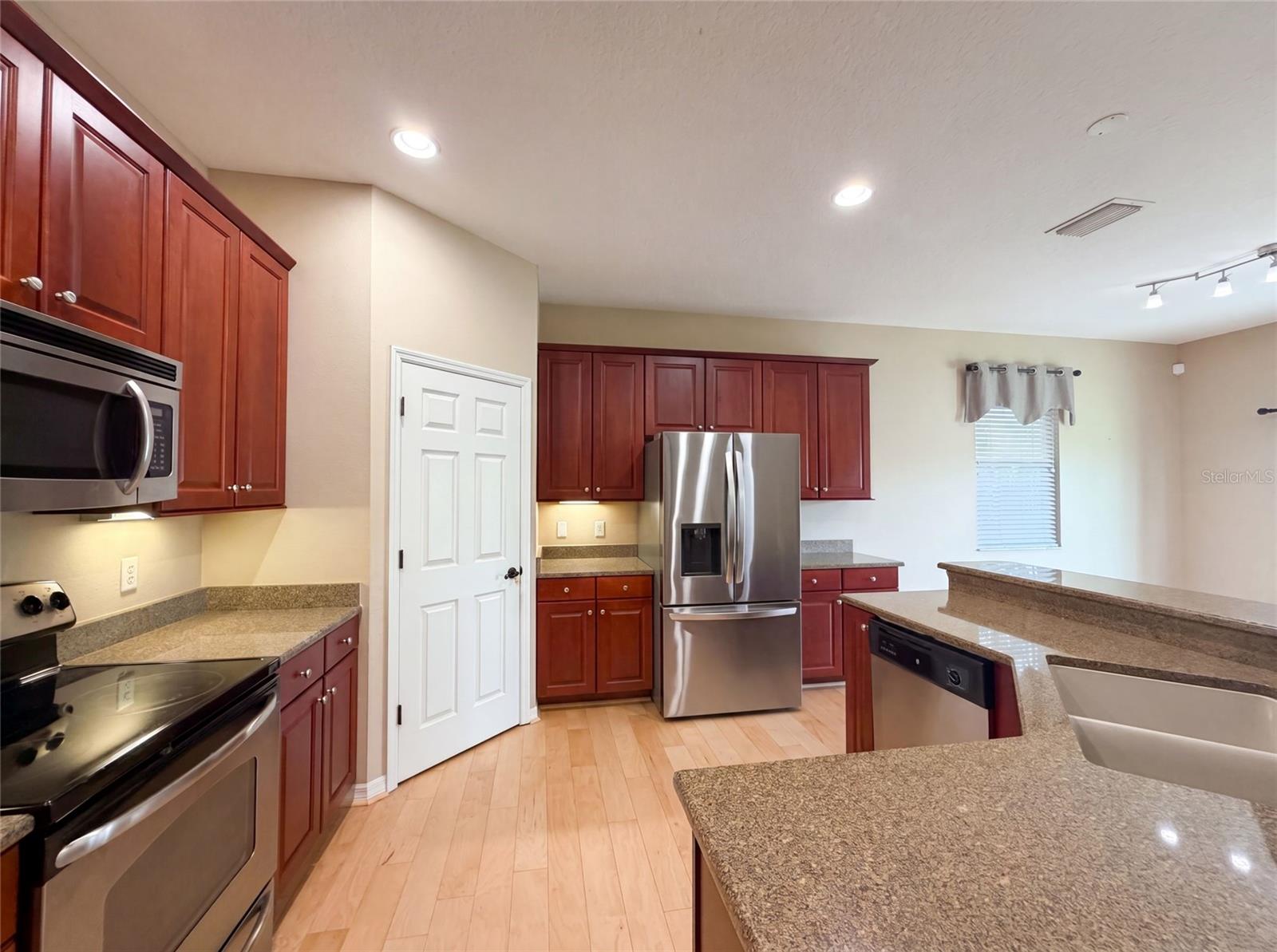 WINDSONG AT LEESBURG - Residential