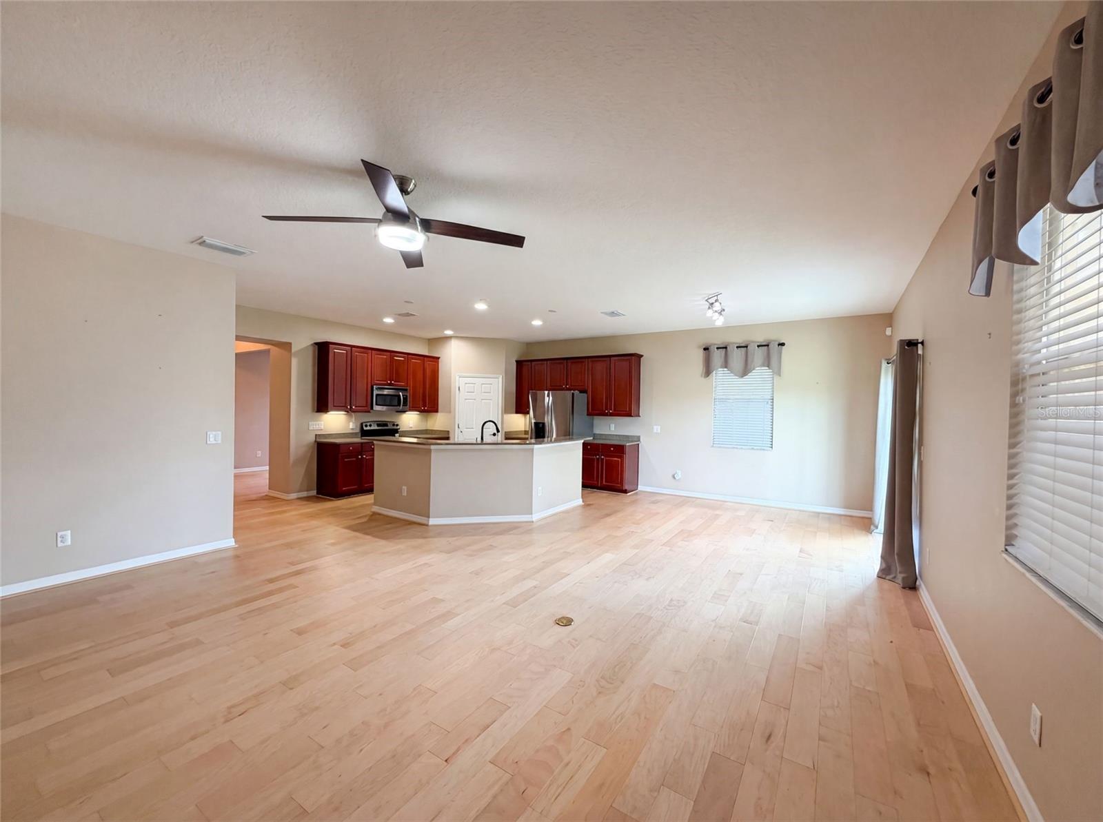 WINDSONG AT LEESBURG - Residential