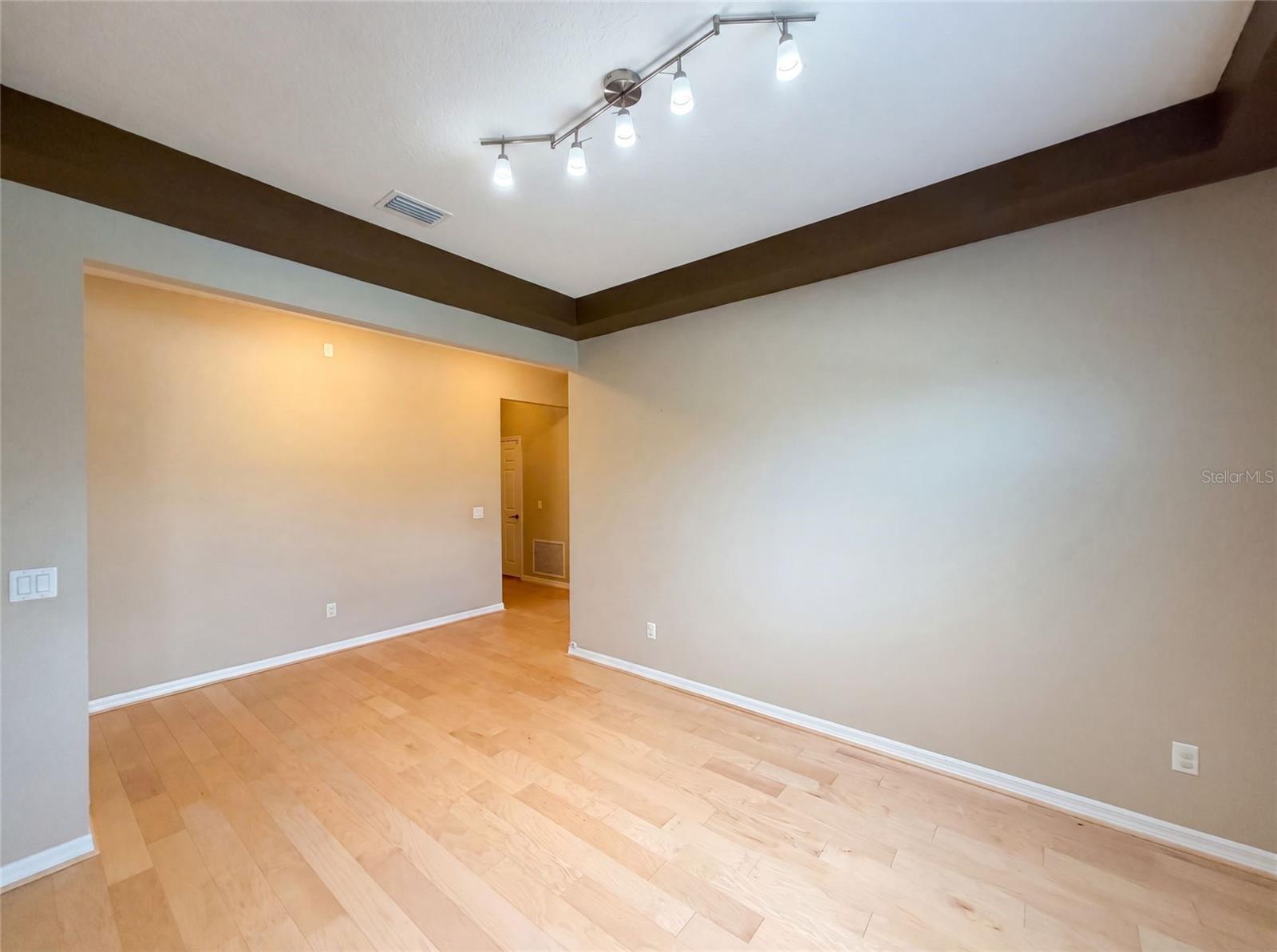 WINDSONG AT LEESBURG - Residential