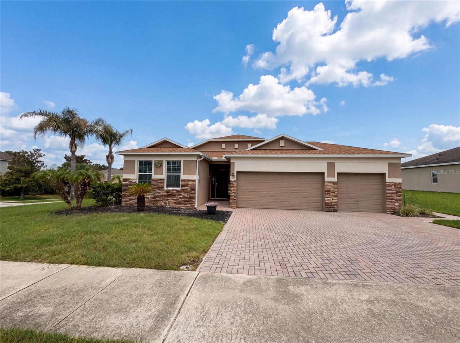 WINDSONG AT LEESBURG - Residential
