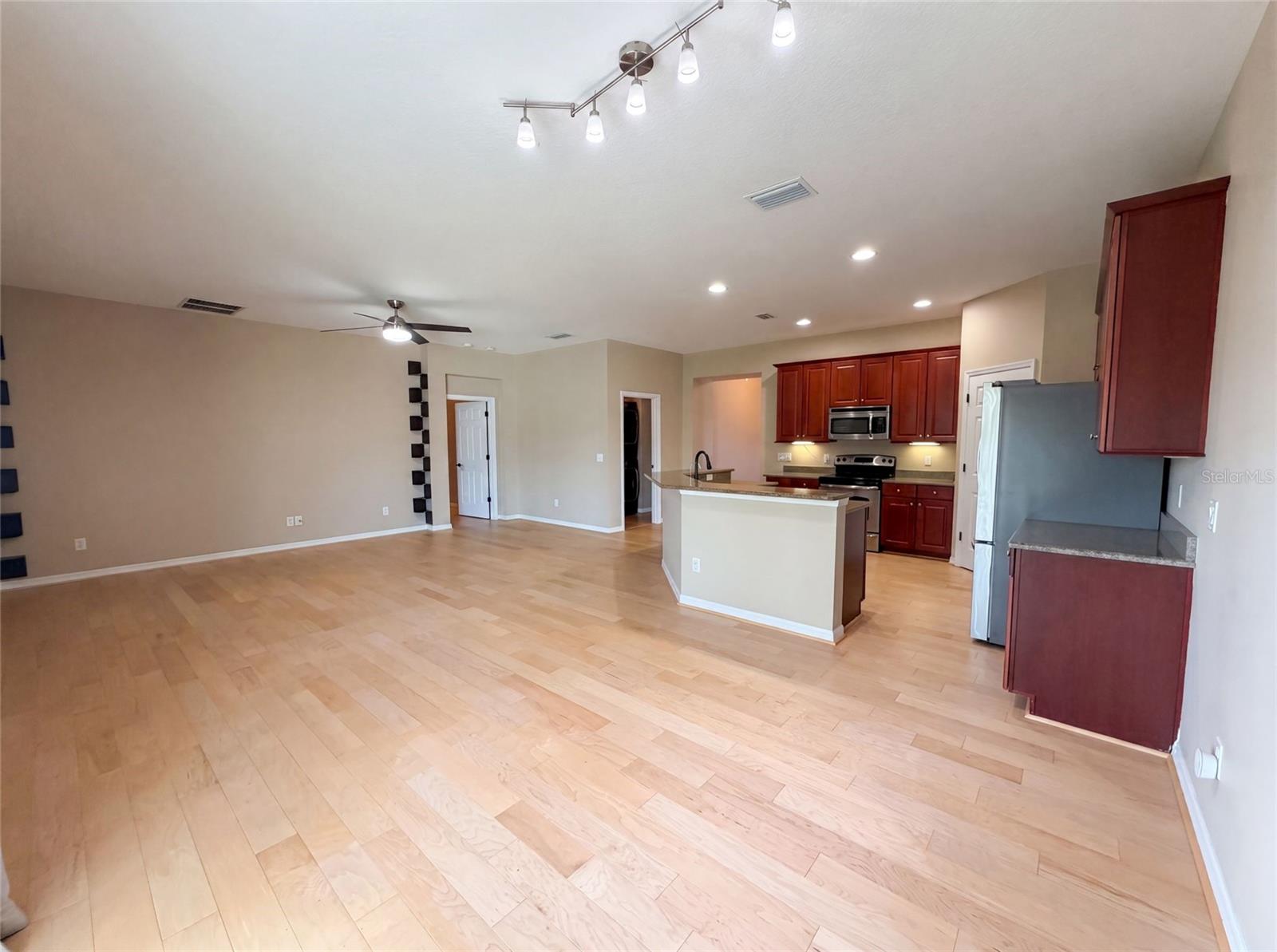 WINDSONG AT LEESBURG - Residential